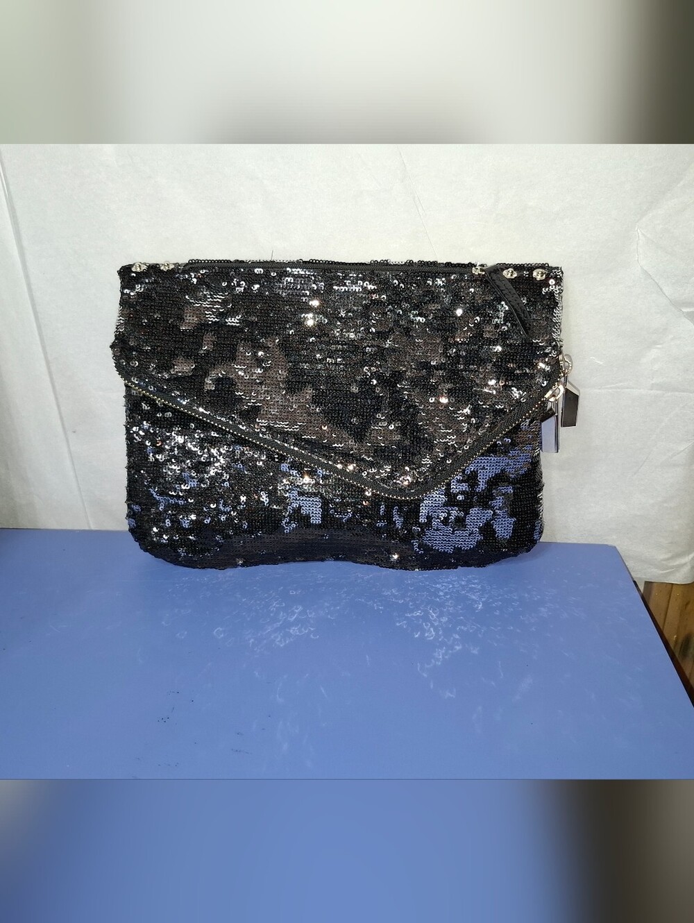 🎆SALE🎆 The Limited Black Sequin Envelope Clutch- EUC
